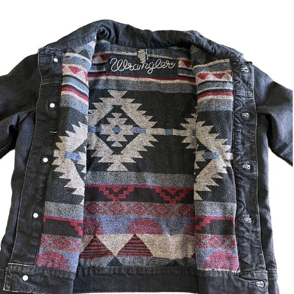 Wrangler Black Jean Jacket with Patterned Lining - Picture 3 of 16
